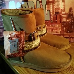Corral Urban fur lined boots NWT